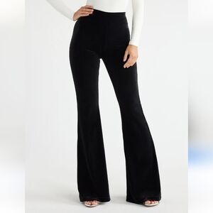 Saresa Knit Pull-On Pants Black     Size Medium